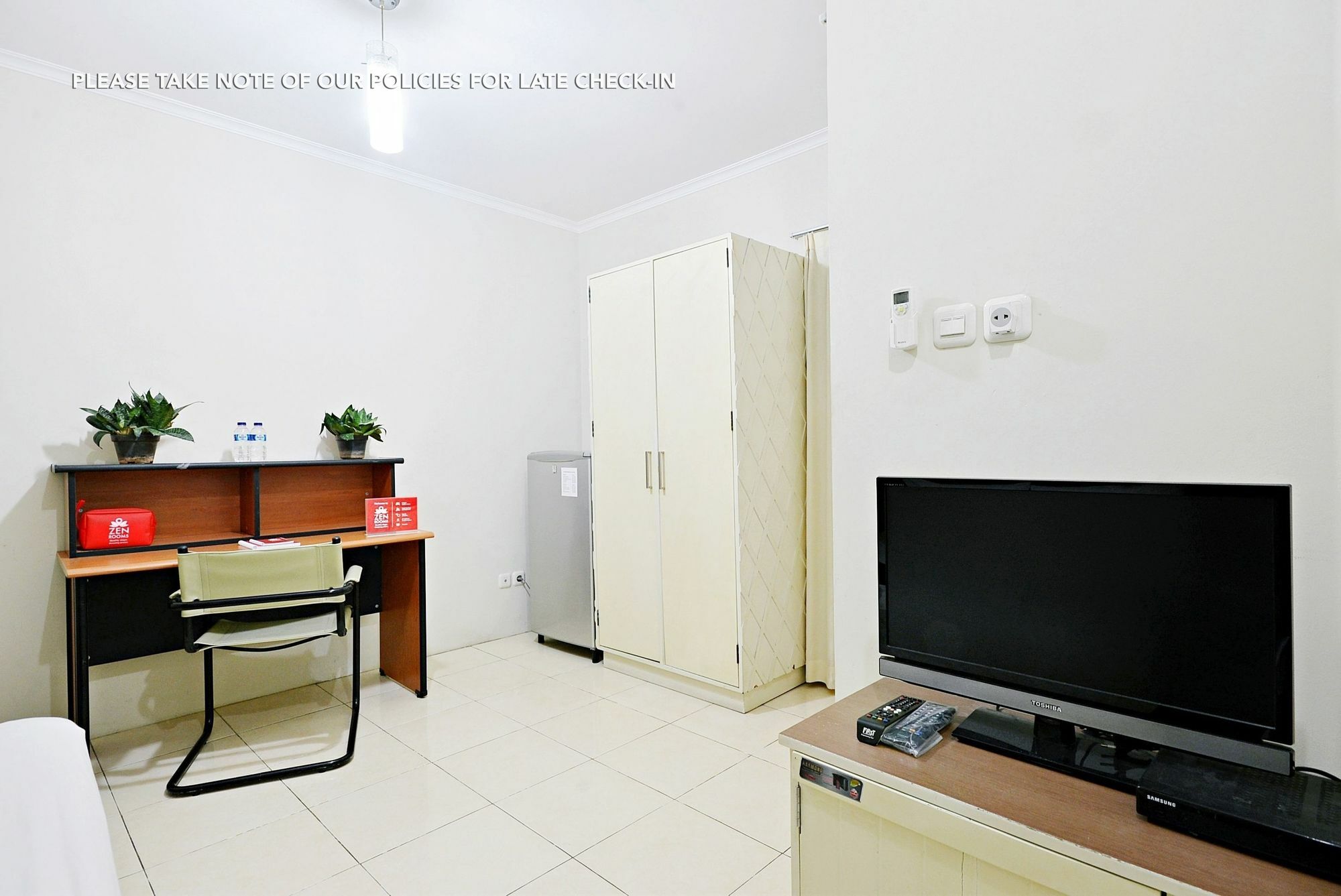 Zen Rooms Mampang Prapatan Dżakarta Zewnętrze zdjęcie